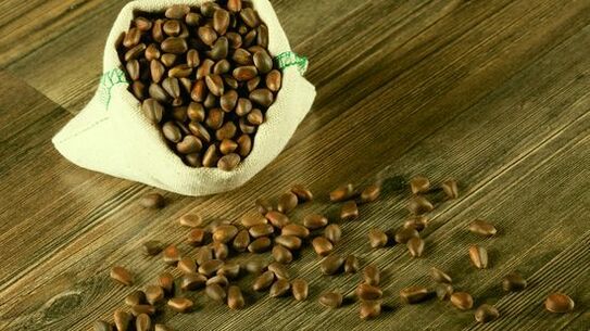 Cedar Walnuts aus Parasiten